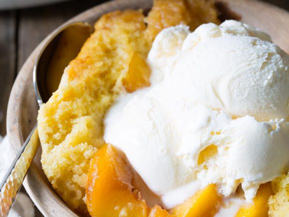 Slow Cooker Peach Cobbler