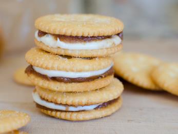 Peanut Apple Butter White Chocolate Cracker Stacks