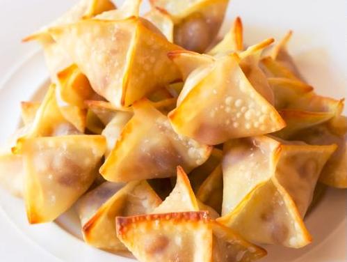 Apple Pie Cream Cheese Wontons