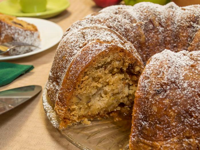 Apple & Spice Bundt Cake Musselman's