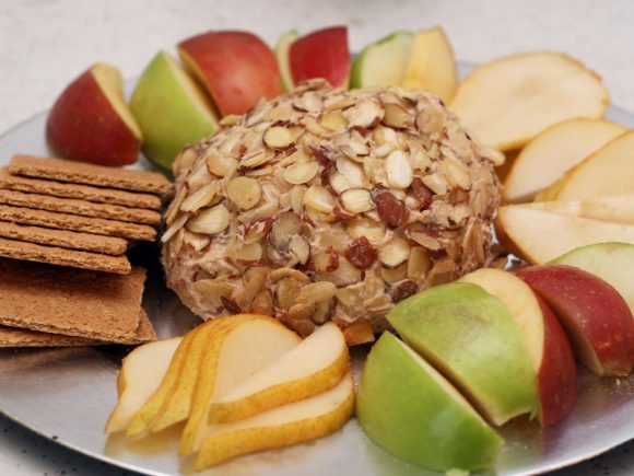 Apple Butter Mascarpone Cheese Ball