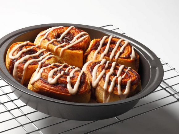 Easy Apple Cinnamon Buns